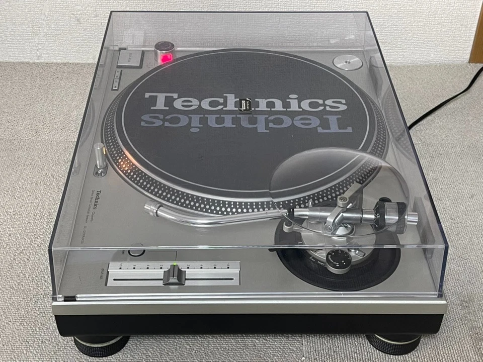 Technics SL-1200MK3D Plateado con Caja Original y Alfombrilla Deslizante Genuina Probada Funcionando Foto 4 de 4