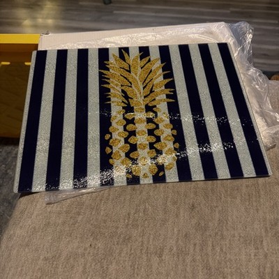 Pineapple 12x15 Cutting Board