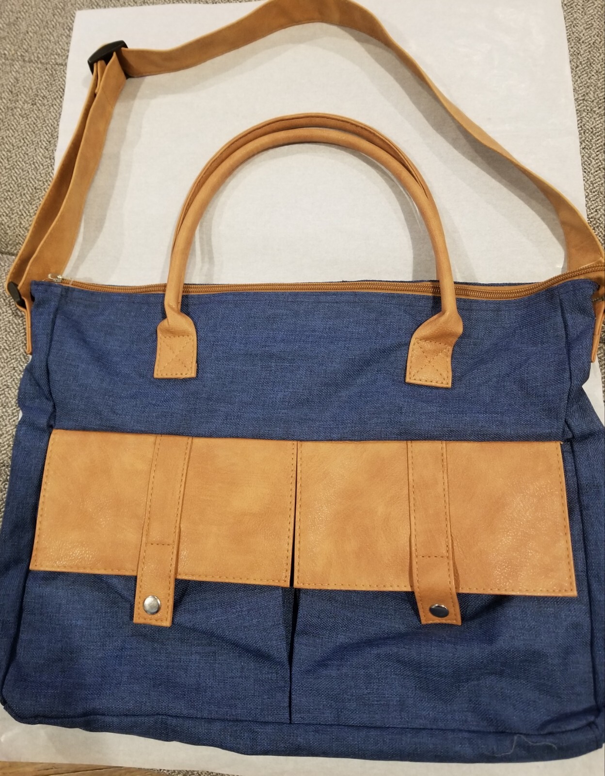 AARP Classic Courier Organizer Tote Pockets Ajustable Shoulder Strap Aarp classic courier organizer tote pockets ajustable shoulder strap