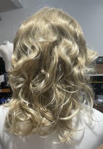 Sally's Perücke Damen blond synthetisch gewellt geschichtet Hiar Perücke Einheitsgröße - Bild 6 von 8