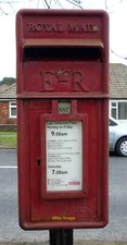 Photo 6x4 Close up, Elizabeth II postbox on Coldyhill Lane Scarborough Po c2016