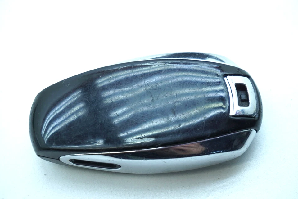 2011-2014 VOLKSWAGEN TOUAREG ENGINE START IGNITION SWITCH W/ KEY FOB SET OEM - Image 3 of 4