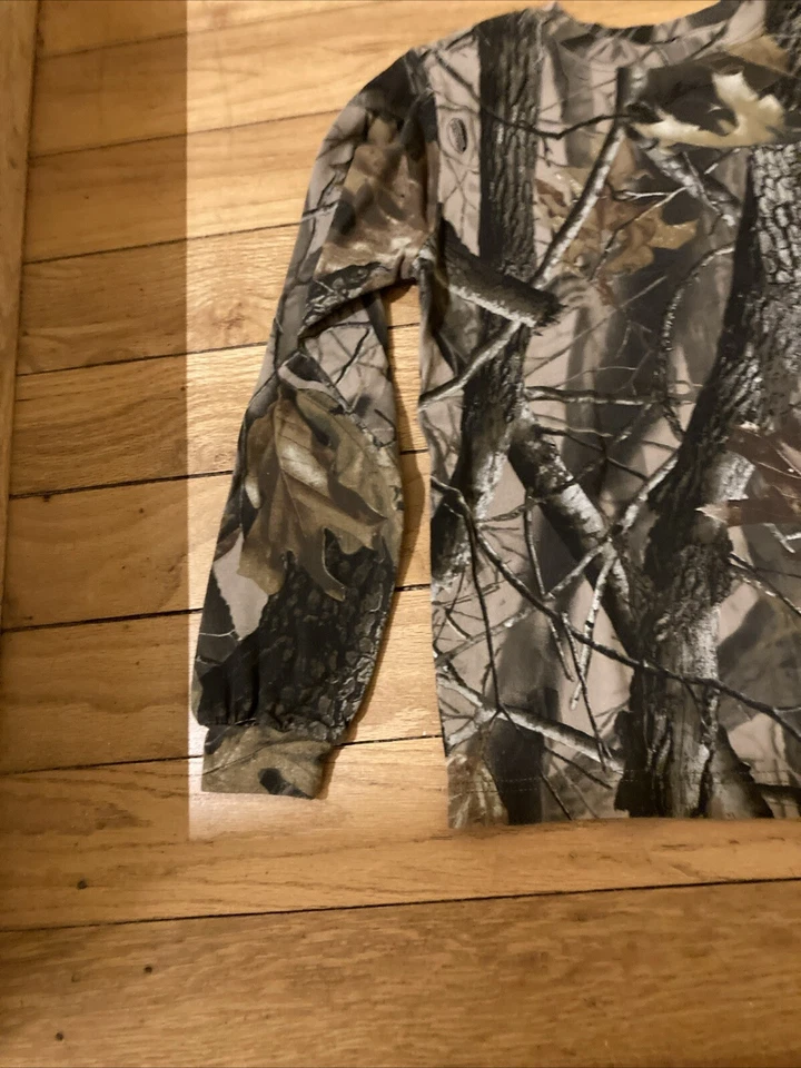 Outfitters Ridge Real tree Hardwoods Boys Size 10/12 Long sleeve With Pocket - Image 4 of 4