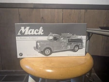FIRST GEAR Mack L Model Pumper Martinsburg Hose CO. Scale 1/34