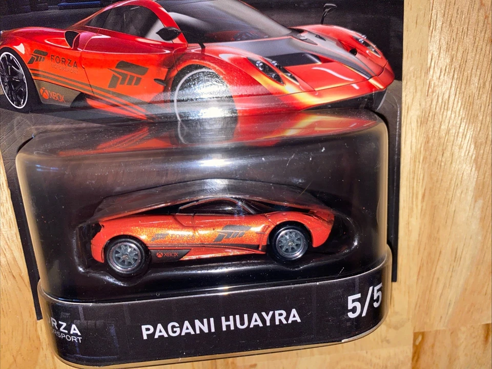 1/64 HOT WHEELS REAL RIDERS FORZA MORTOSPORT PAGANI HUAYRA 5/5 ROJO Foto 4 de 4