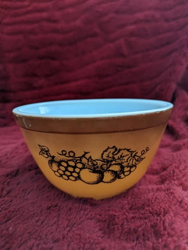 Vintage PYREX Old Orchard SMALL #401 NESTING MIXING BOWL Fruit Motif Design