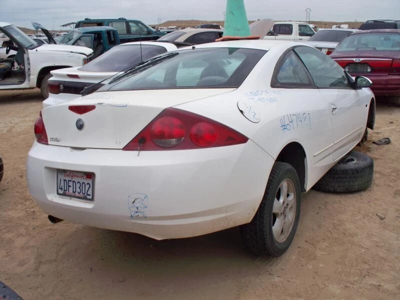 Eje de transmisión exterior delantero derecho usado se adapta a: Mercury Cougar R 1999. Conjunto exterior Foto 4 de 4