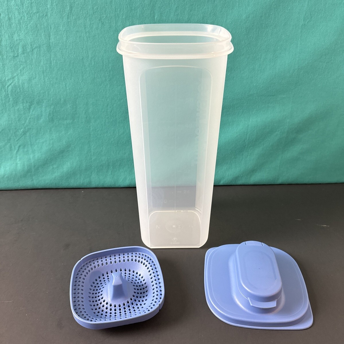 Tupperware Beverage Slim Line Pitcher With Strainer Fits Fridge