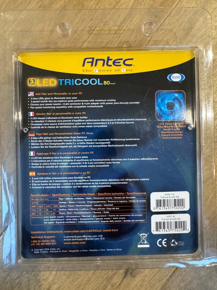 Antec LED TriCool 80mm Blue Fan - 3 Speed Switch - 3-Pin/4-Pin Power Connector - Image 2 of 2