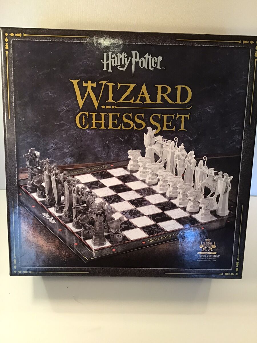 Jogo de Xadrez Harry Potter Wizard Chess Set The Noble Collection Nn7580 em  Promoção na Americanas