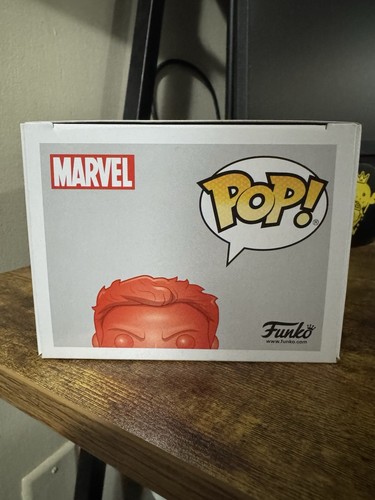 Funko Pop! Vinyl: Marvel - Hulk Red Chrome Walmart #499 With Protector - 第 6/7 張圖片