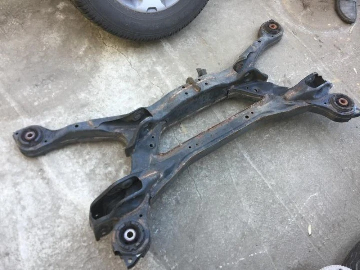 2005-2010 Honda Odyssey Rear Engine Cradle Subframe Suspension Crossmember OEM Foto 2 de 4