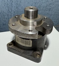 1822145C1 International Dt466 Fan Hub