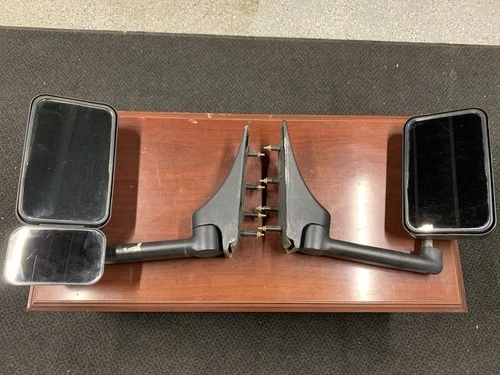 Set Of Two 2006 Ford Econoline E450 Mirrors Both LH And RH Velvac