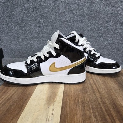 Nike Air Jordan 1 Mid SE Shoes Size 5Y Black White Gold Patent GS