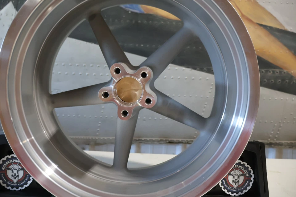 41501-08 NUEVO OEM 2008-2011 HARLEY-DAVIDSON FXCW Softail Rocker rueda trasera Foto 2 de 4