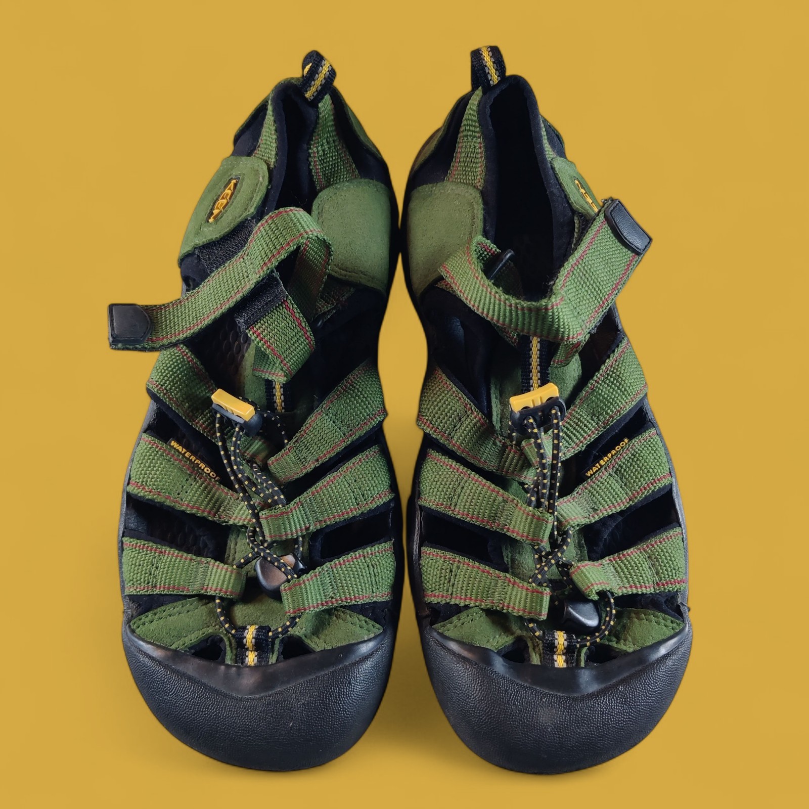 Keen Newport H2 Sandals Youth Size 6 Dark Green Waterproof