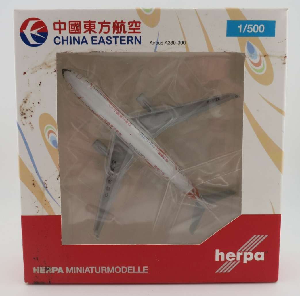 Herpa China Eastern Yunnan Airlines Airbus A330-300 - 