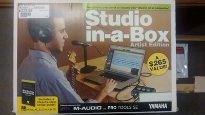 M-Audio Studio In A Box  (103)
