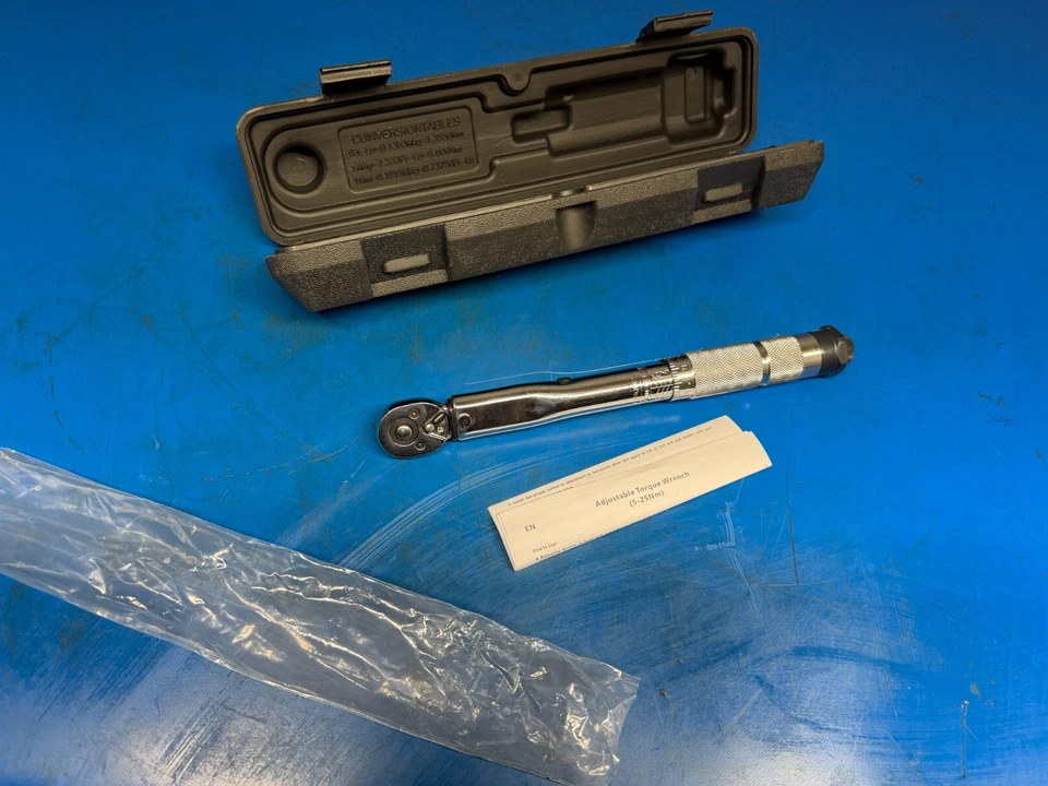 Dr. Micrómetro 1/4" Drive Click Torque Wrench Trinquete 5 - 25nm Ajustable Foto 2 de 4