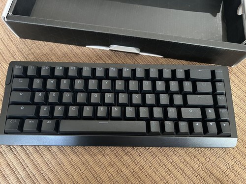 EPOMAKER HE68 Lite 68 key RGB Mechanical Keyboard White Unused Tested - 第 4/5 張圖片