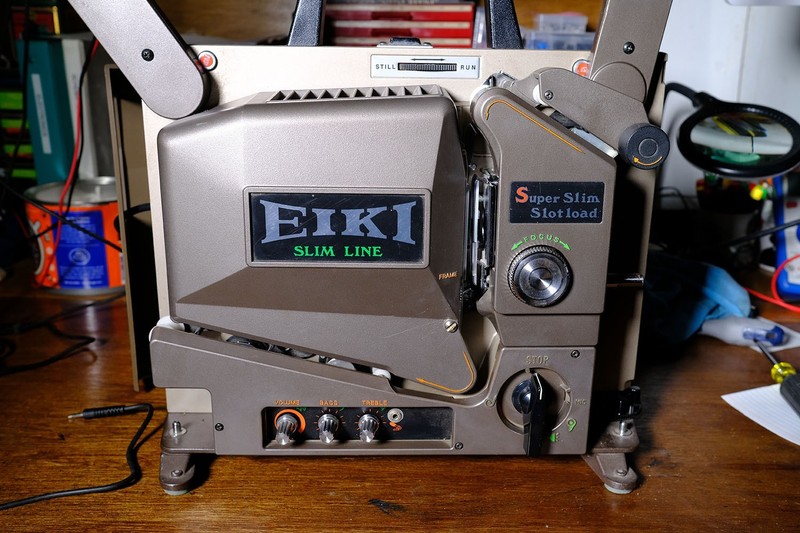 Eiki Slim Line SS-0 3580 16mm sound movie projector slot load, code out jack