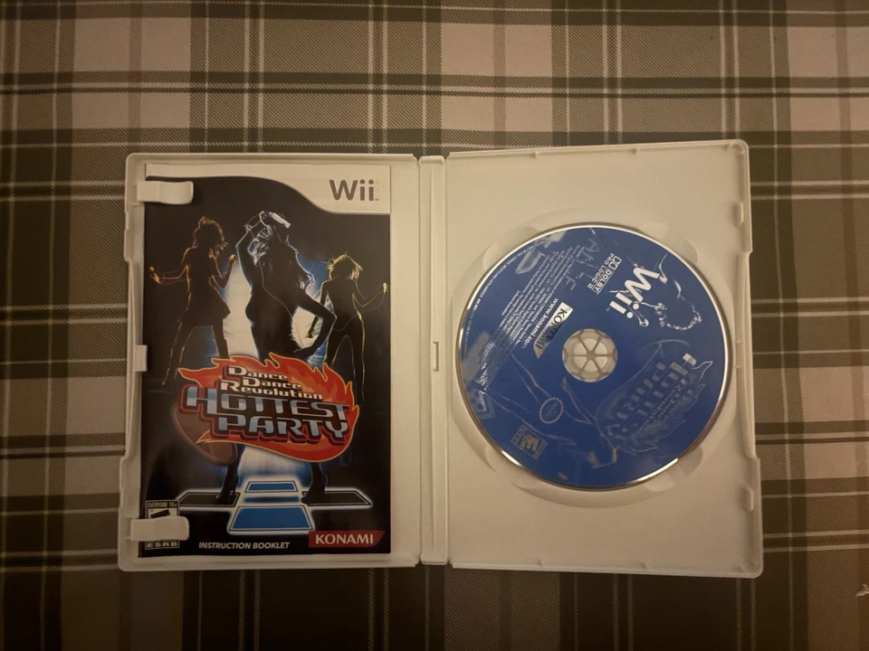 Dance Dance Revolution Hottest Party Nintendo Wii probado en caja original y funcionando  Foto 2 de 3