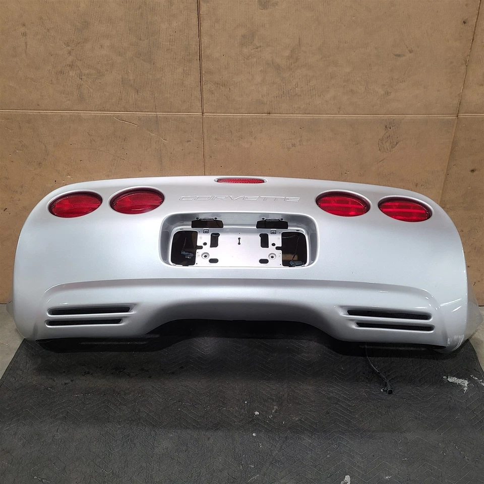 Крышка заднего бампера 97–04 Corvette C5 чехол на панель Aa7400 - Изображение 2 из 4