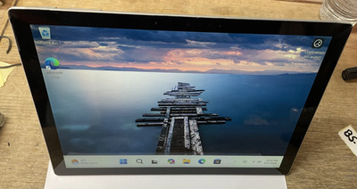 Microsoft Surface Pro 7 12'' - i5-1035G4 - 8GB RAM - 128GB SSD - GEHÄUSE BESCHÄDIGT
