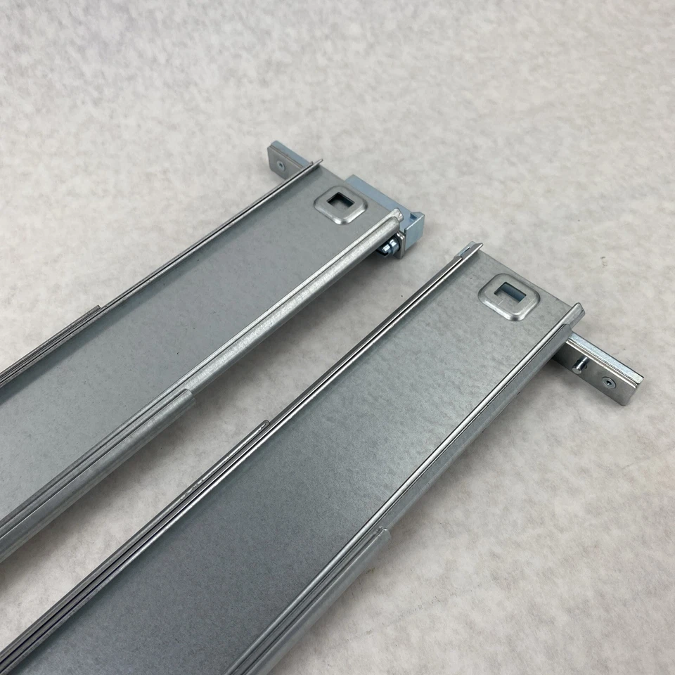 Cisco L + R Rail Kit Set 700-35824-01 700-35838-01 Outer 700-35828-01 Inner - Image 3 of 4