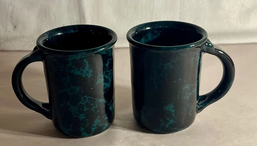 2 Bennington Agate Green & Black 3 7/8" Mugs