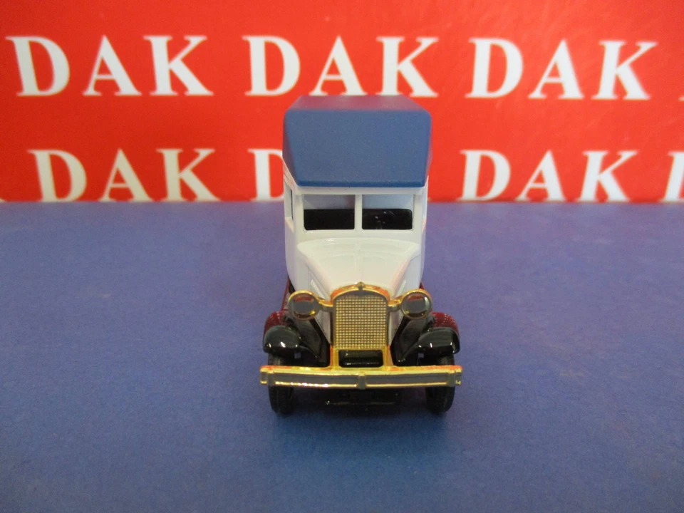 Die cast Modellino Furgone Ford Model A Volvic by Corgi - Immagine 3 di 4