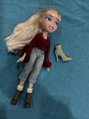 2002 MGA Entertainment Bratz Xpress It Cloe Doll & 1 Shrek shoe f6