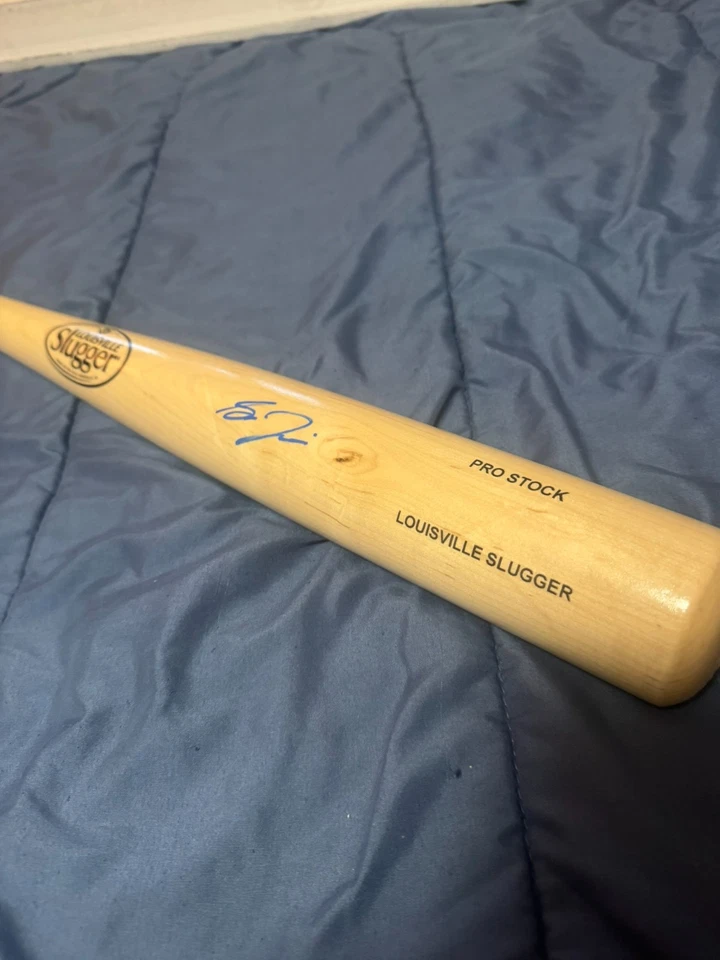 Sal Frelick -  Signed Louisville Slugger Black Bat (Beckett)  Milwaukee Brewers - Image 4 of 4