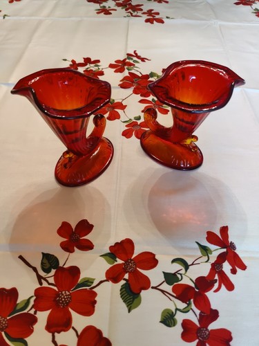 Juego de 2 candelabros de vidrio Fenton Amberina raros cuerno de cornucopia rojo rubí... - Imagen 10 de 20