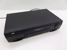 JVC HR-VP690U Pro-Cision 19μ Head VCR