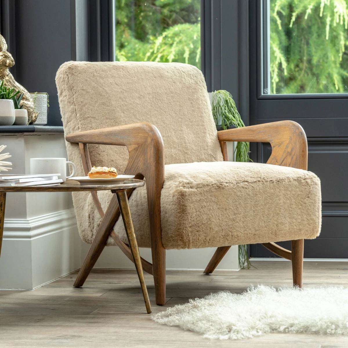 FLUFFY FAUX FUR FABRIC UPHOLSTERED ARMCHAIR OAK FRAME CHAIR 2