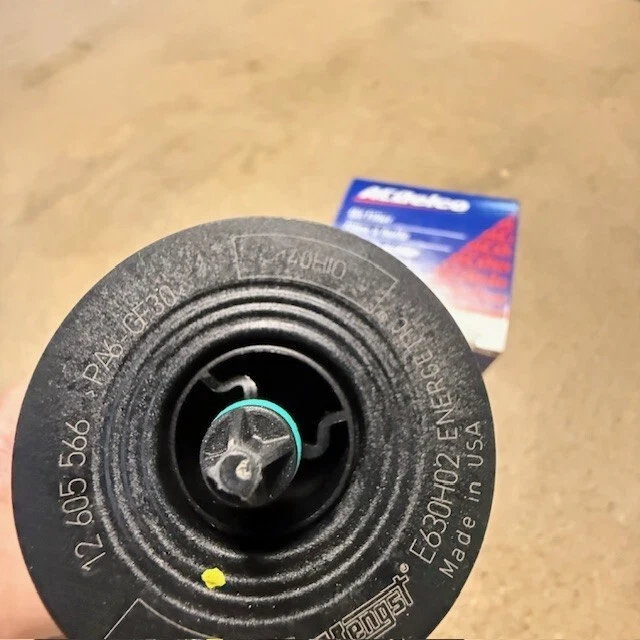 (1) GM PF458G Engine Oil Filter Kit genuine oem - Image 2 of 3