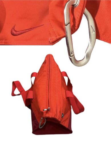 Sac de sport Nike rouge/rose taille moyenne voyage 17""x 8"" - Photo 1/9