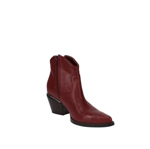 leather baseball boots