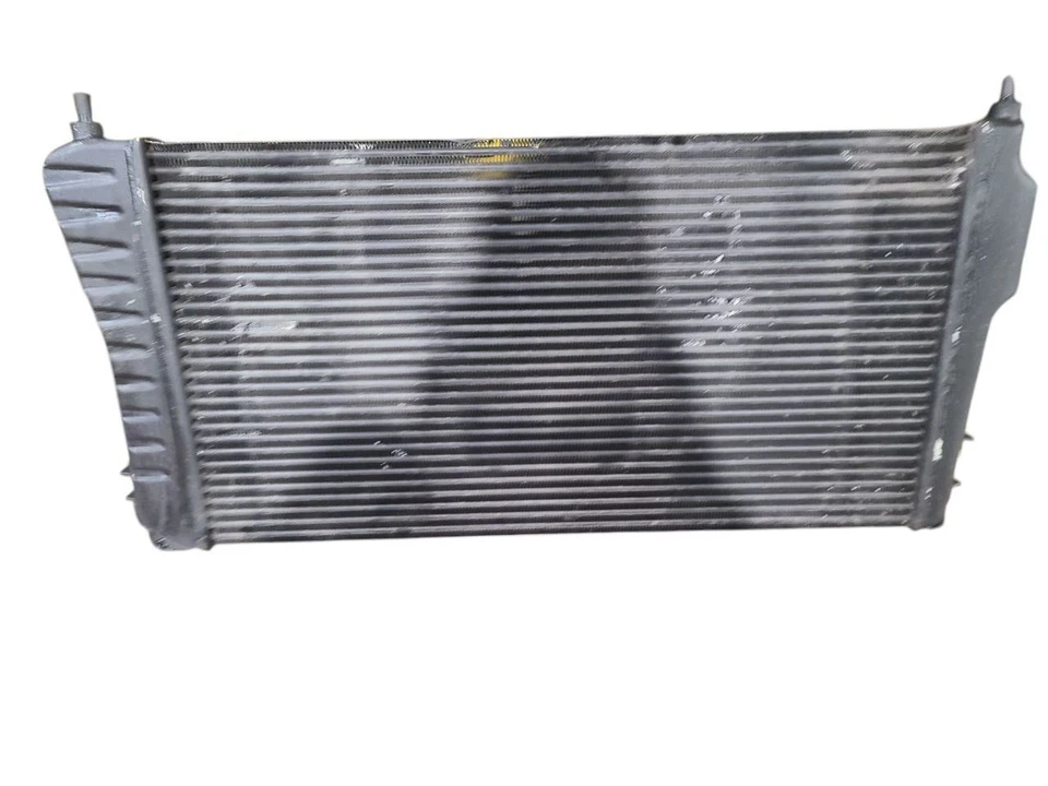 Radiator Fits 06-10 SIERRA 2500 PICKUP 627371 - Image 4 of 4