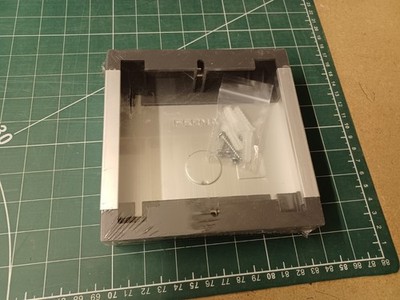 FERMAX 8951 CITY CLASSIC SERIE S1 OBERFLÄCHENBOX FÜR AUDIO TÜREINSTIEGSLEISTEN