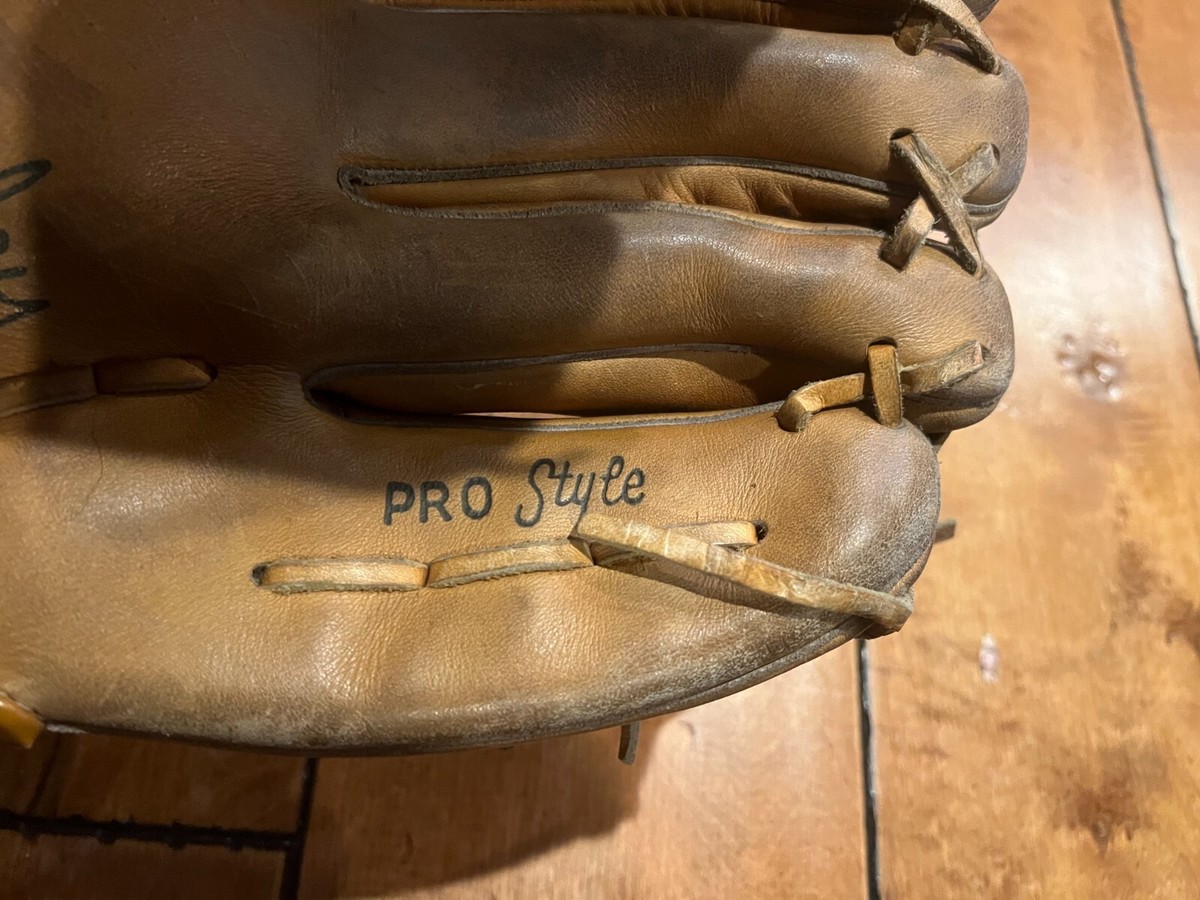 VINTAGE RON GUIDRY YANKEES BASEBALL GLOVE MITT PRO STYLE