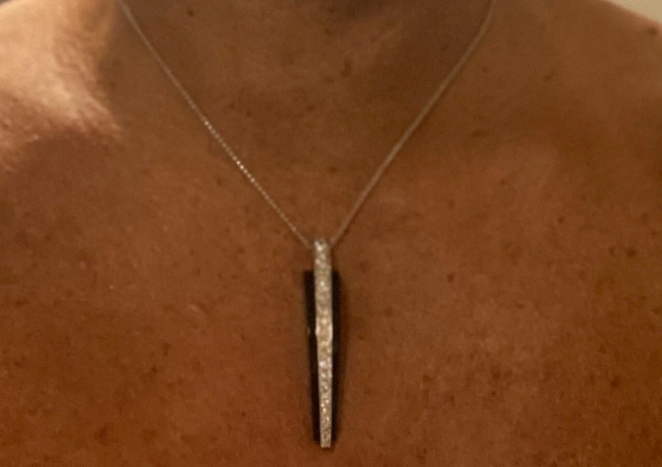 Colgante y anillo único de diamantes y ónix negro Movado. Cadena no incluida Foto 2 de 4