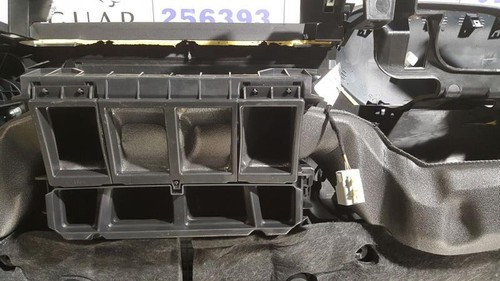 LAND ROVER DISCOVERY 5 L462 TD6 HSE LUXURY DASHBOARD PANEL WITH PASSENGER AIRBAG - Picture 6 of 19