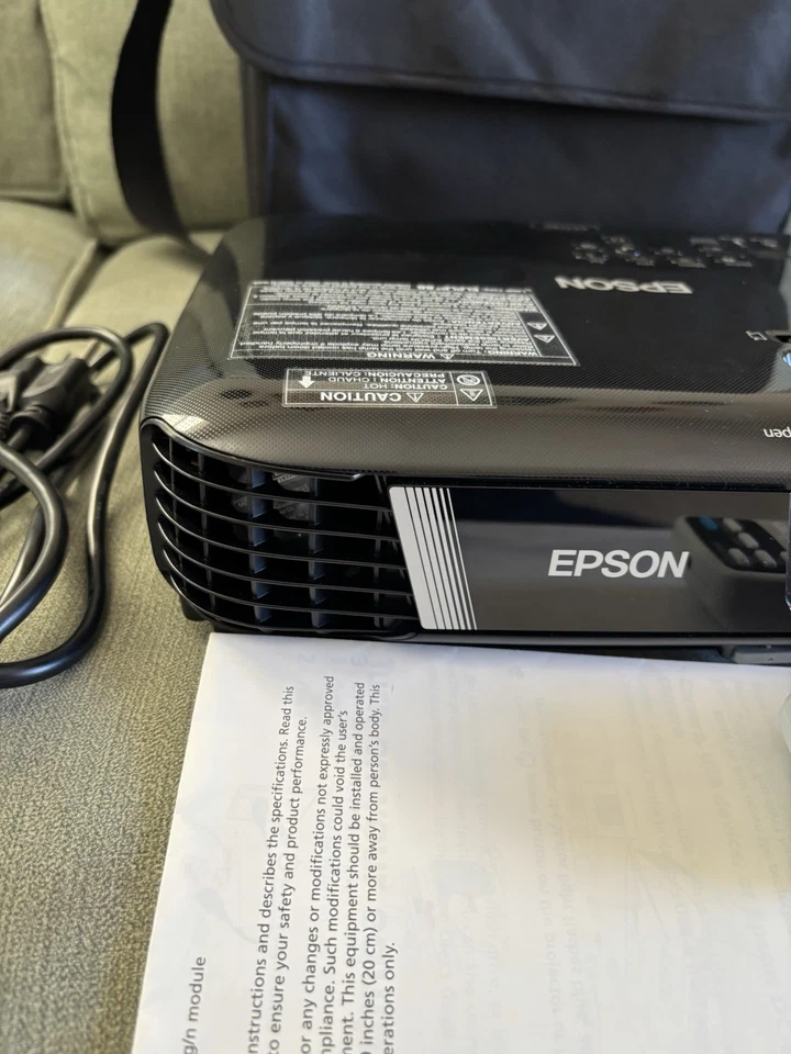 Epson EX7240 Pro WXGA 3LCD Proyector Pro Inalámbrico, 3200 Lúmenes Color Brillo Foto 2 de 4