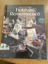 Holidays Remembered A Leisure Arts Publication 1993 Cross Stitch Patterns