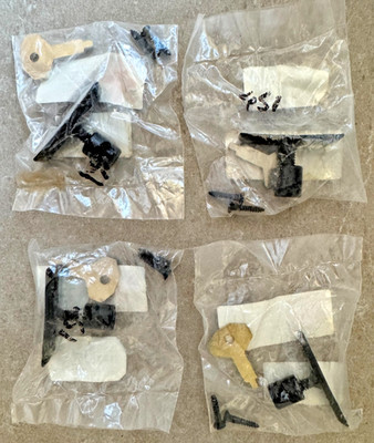 4 x schwarze Fensterstrebe Sicherungsstift & Schlüssel - ungeöffnet