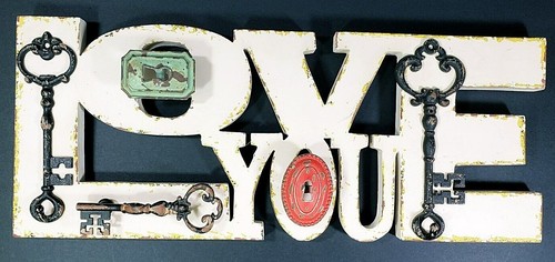 Hobby Lobby Love You Wall Hanger With Keys & Locks Romantic Shabby 18.5" x 7.5" - 第 2/8 張圖片