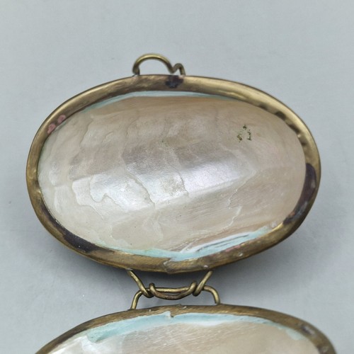 Miniature Antique Shell Purse/Trinket Box - Picture 9 of 15
